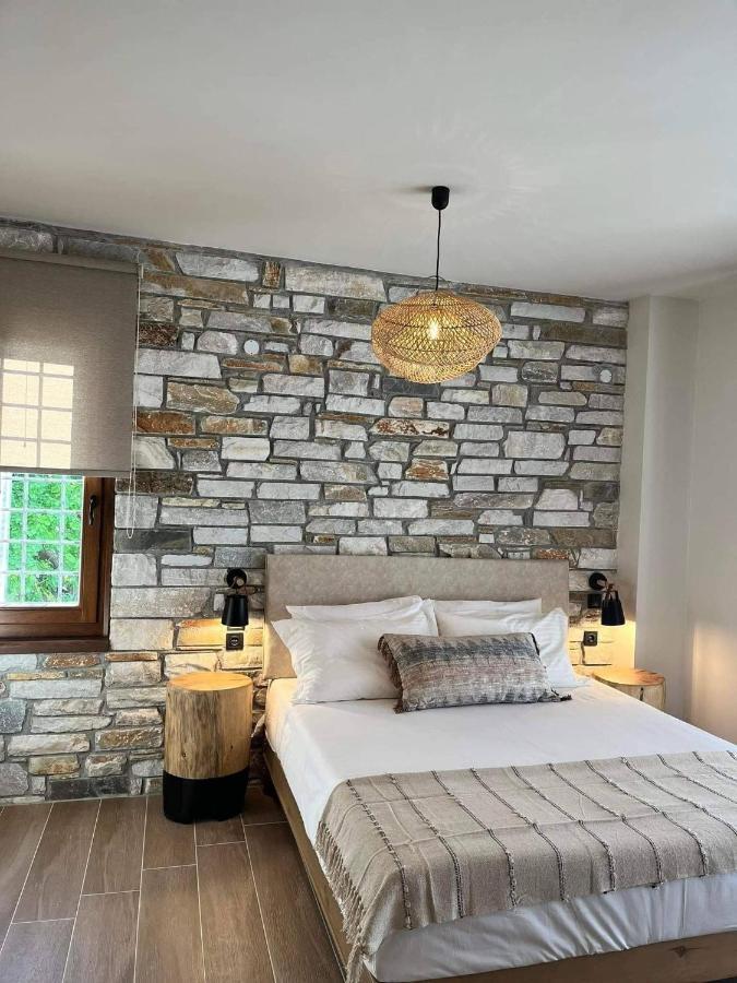 Peri Elxis Luxury Suites Mourésion 外观 照片