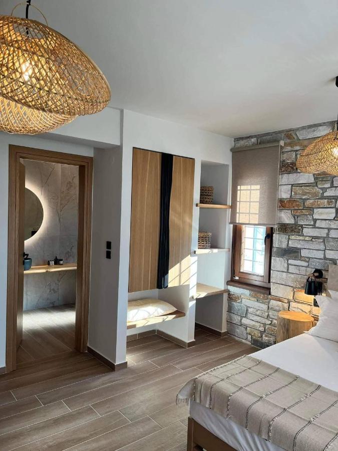 Peri Elxis Luxury Suites Mourésion 外观 照片